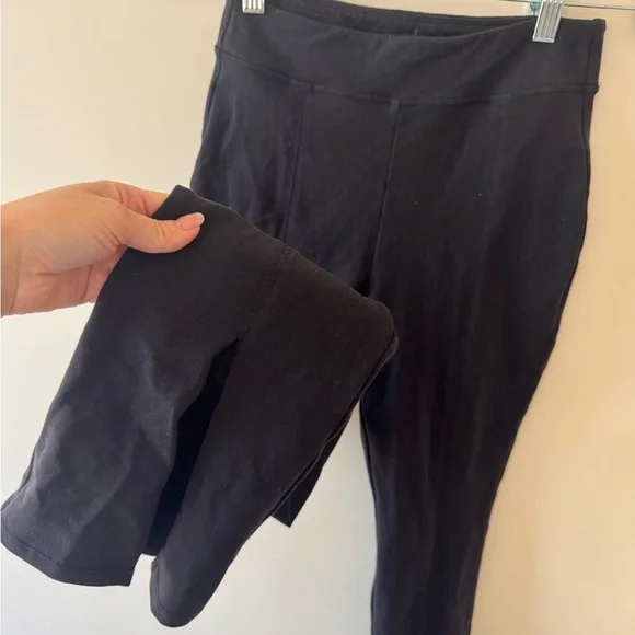 ALO split bottom leg Yoga Black Leggings Sleek Stretchy Design - Picture 2 of 4